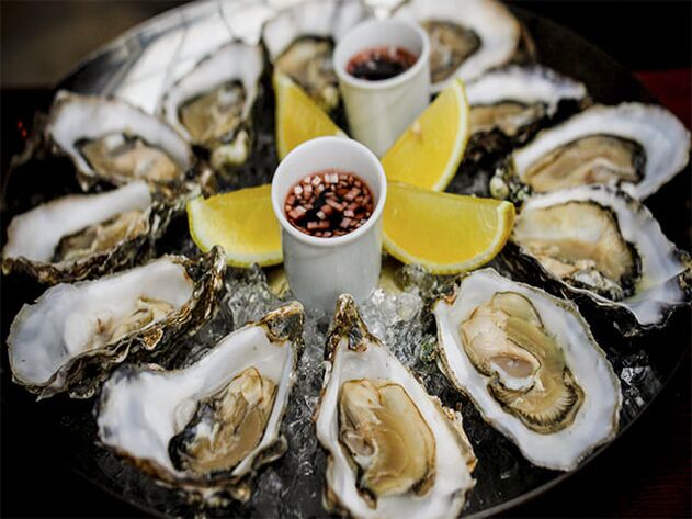 oysters are an extremely healthy seafood for men. 